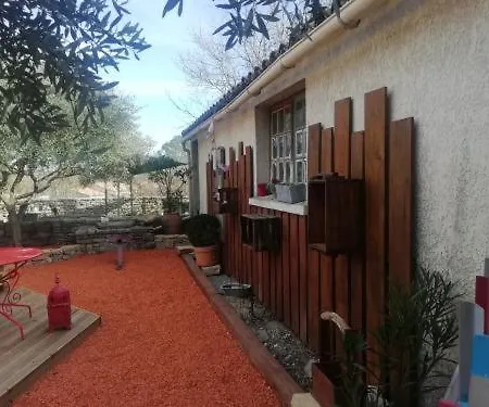 Bed & Breakfast Un Nid Entre Vignes Et Pierres 